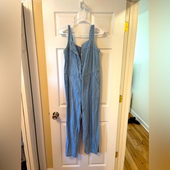 Old navy chambray jumpsuit - Picture 1 of 1